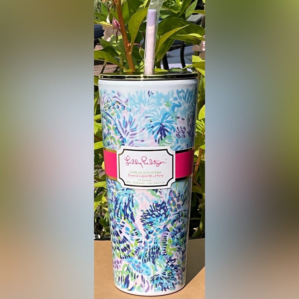 Brand New Lilly Pulitzer Tumbler with Straw Featured in Shell Of A Party 202203